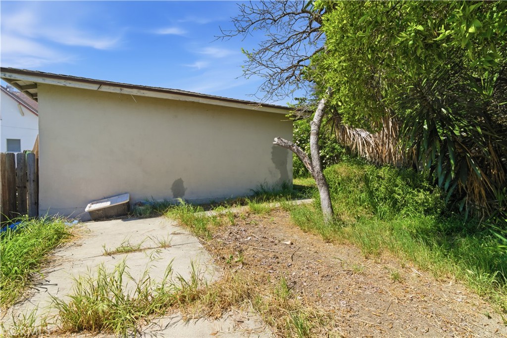 432 N Commonwealth Property Photo 27
