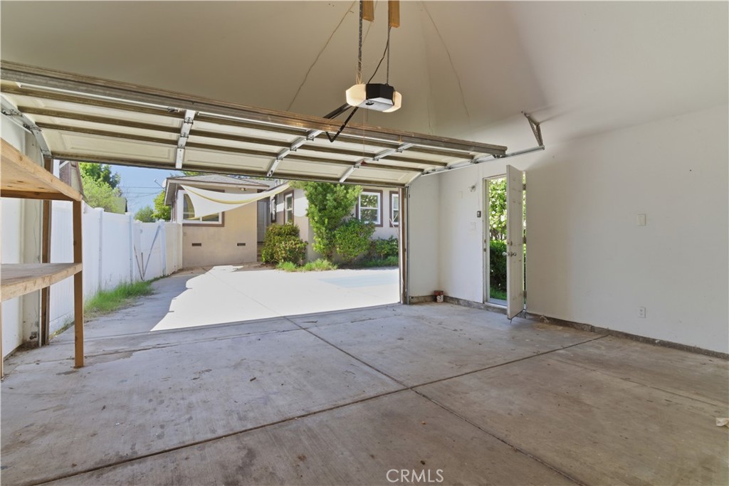 432 N Commonwealth Property Photo 29
