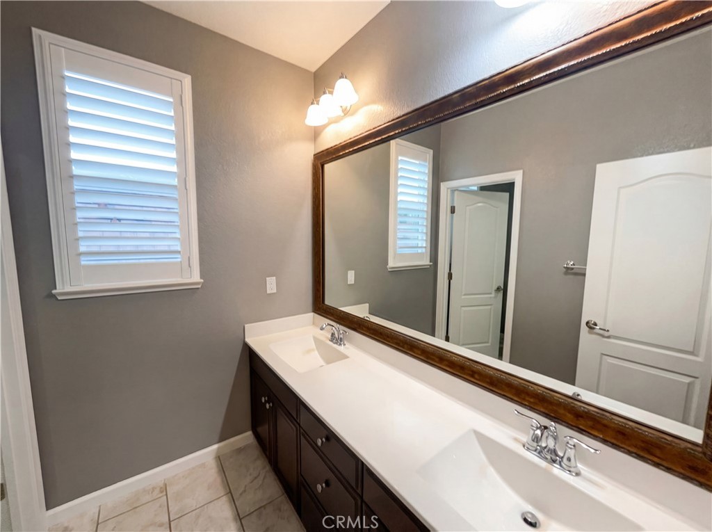 8581 Pinehollow Property Photo 22