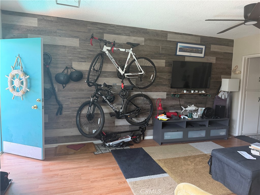 1101 E Ocean Property Photo 2