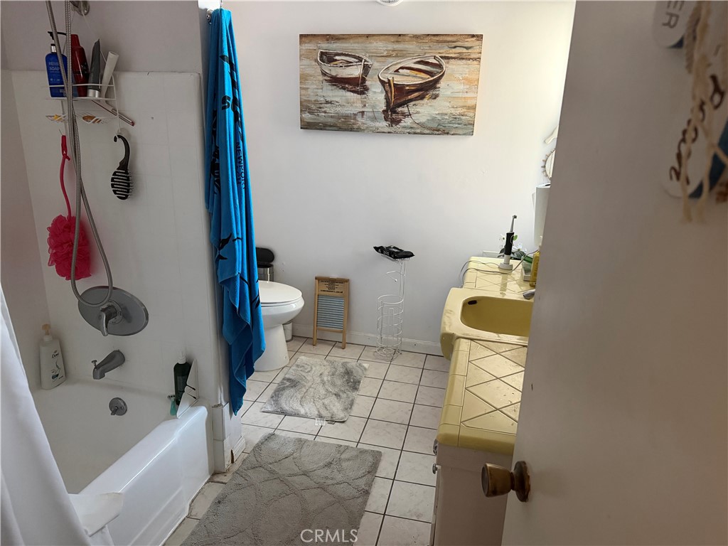 1101 E Ocean Property Photo 7