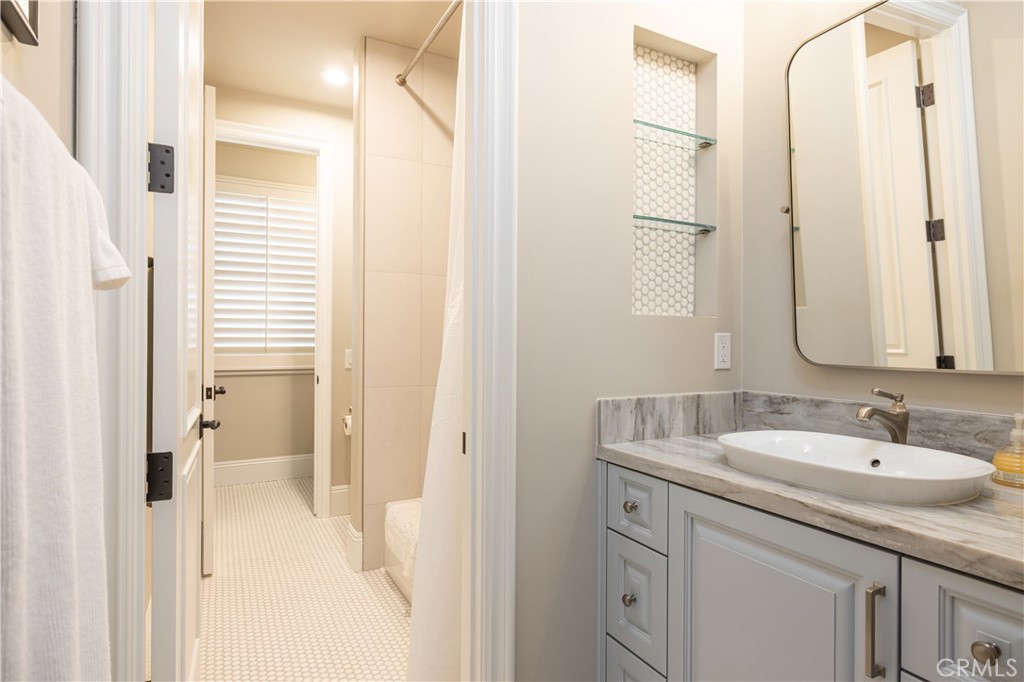 4492 Oceanridge Drive Property Photo 23