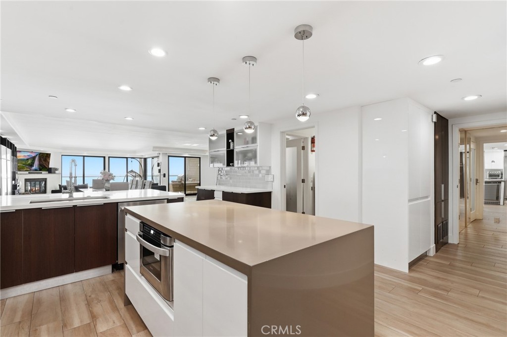 410 Corto Lane E Property Photo 14