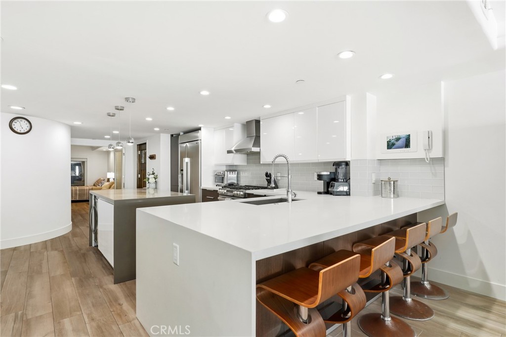 410 Corto Lane E Property Photo 18