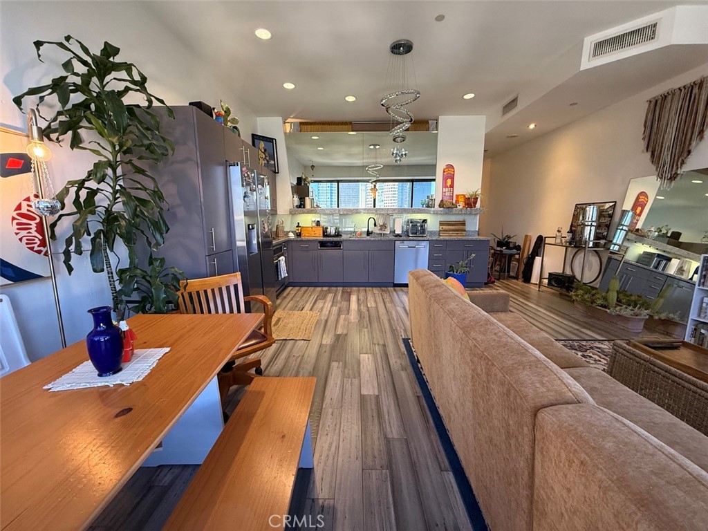1100 Wilshire Blvd 2010 Property Photo 2