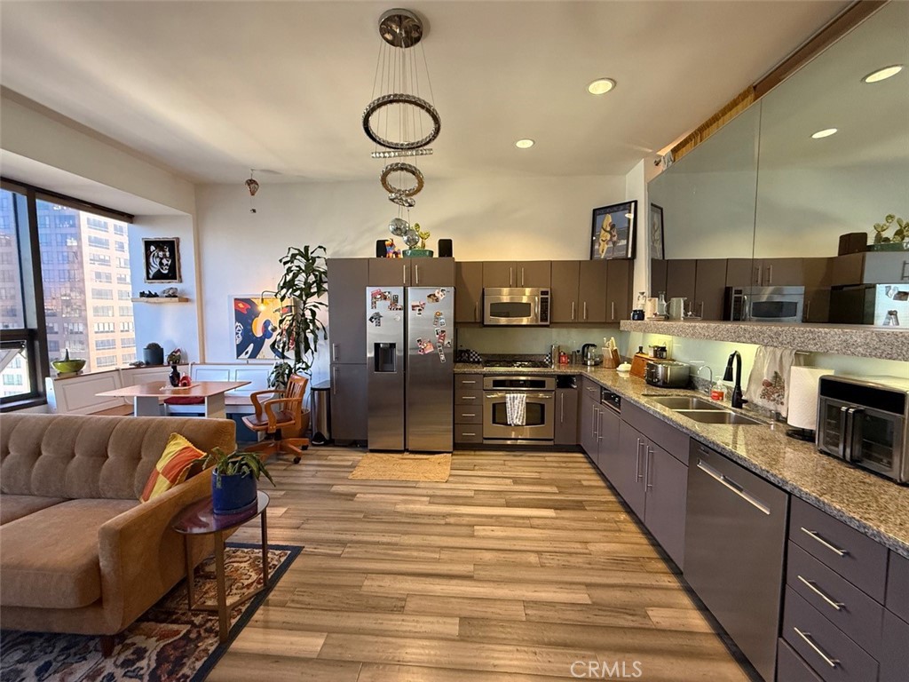 1100 Wilshire Blvd 2010 Property Photo 3