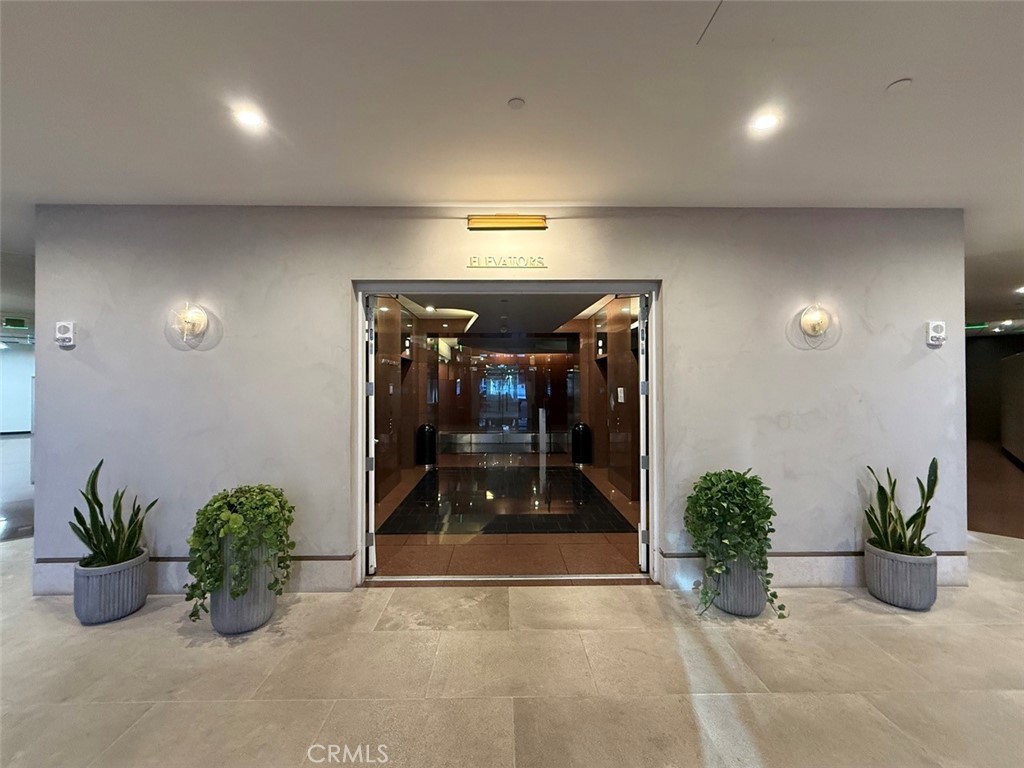 1100 Wilshire Blvd 2010 Property Photo 10