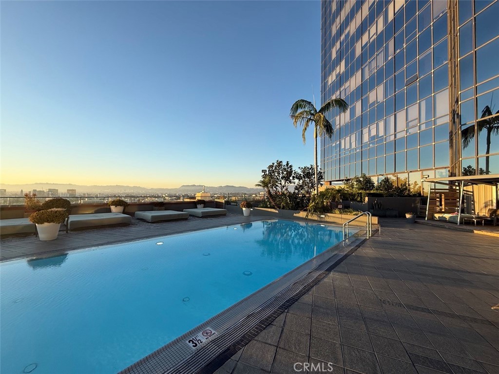 1100 Wilshire Blvd 2010 Property Photo 33