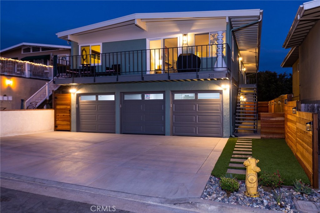 211 Avenida Serra C Property Photo 1