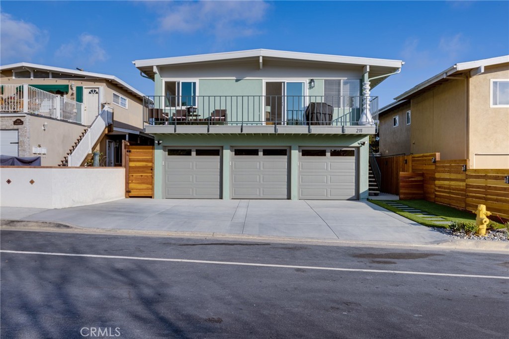 211 Avenida Serra C Property Photo 5
