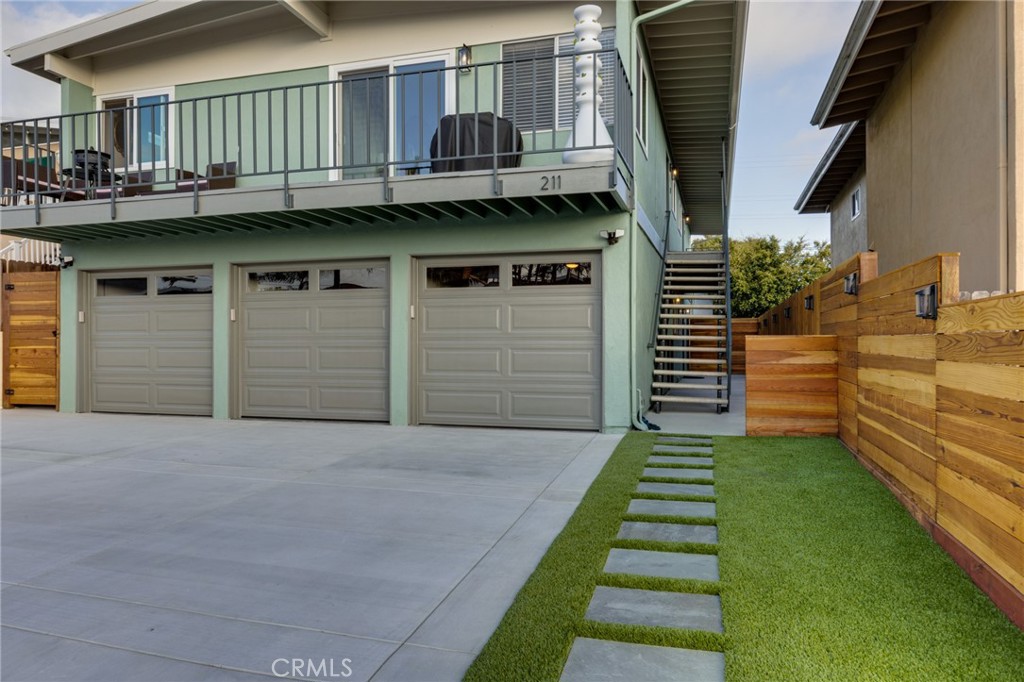 211 Avenida Serra C Property Photo 6