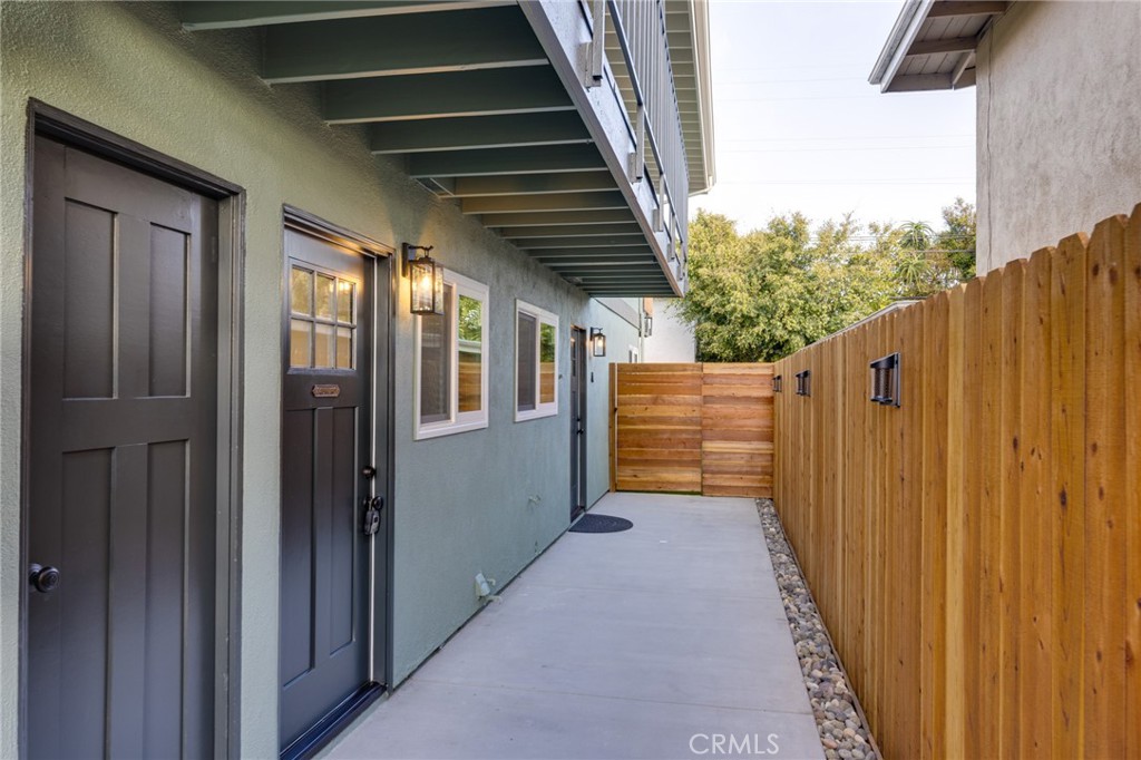 211 Avenida Serra C Property Photo 7