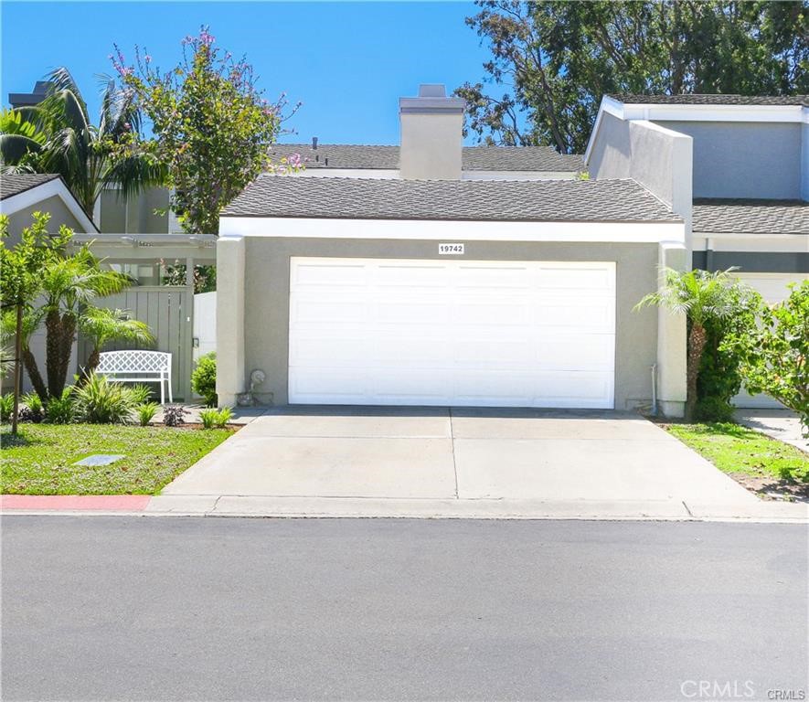 19742 Oceanaire Circle Property Photo 1
