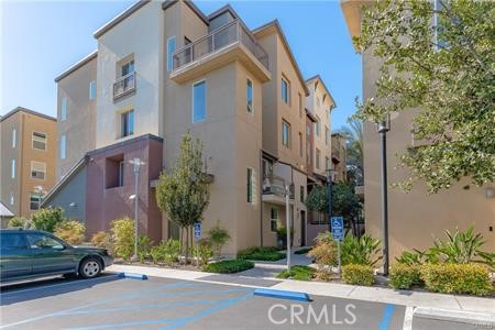 37 Waldorf Property Photo 1