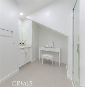 37 Waldorf Property Photo 10
