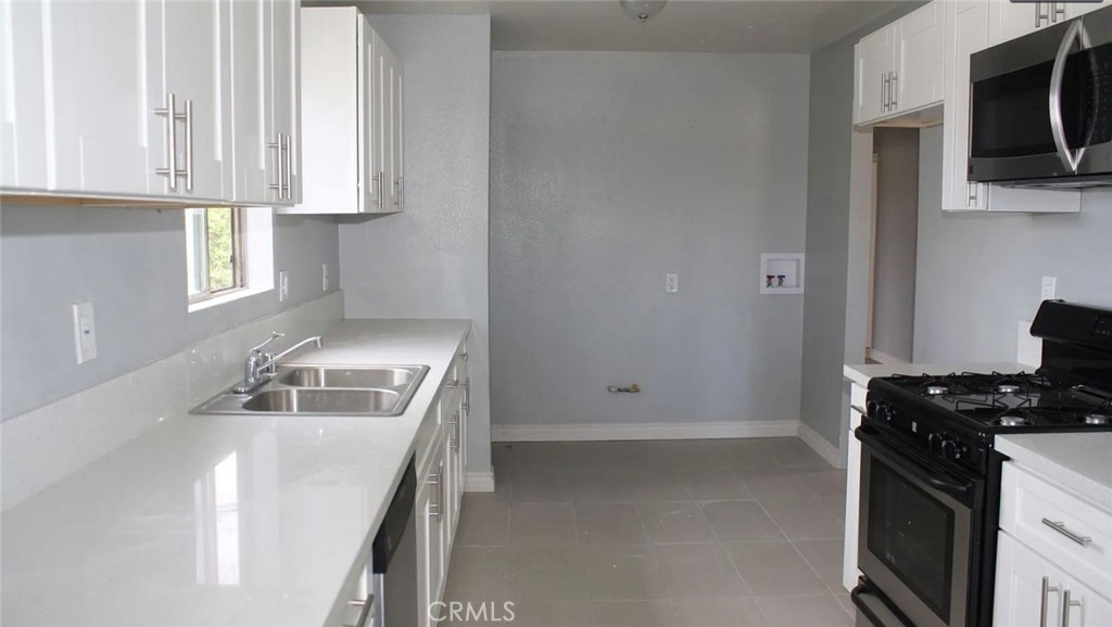 1009 E Stockton Ave Property Photo 3