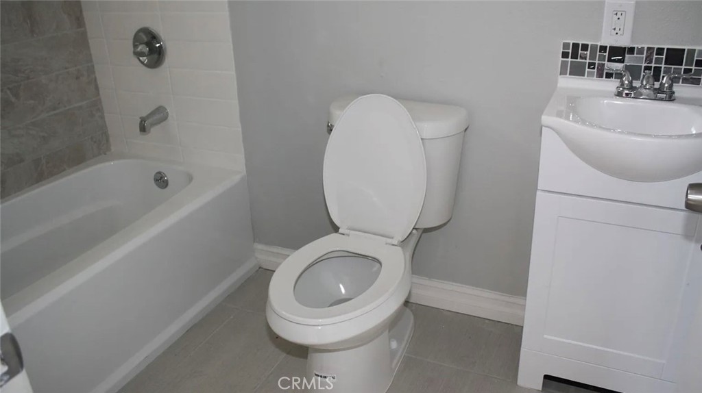 1009 E Stockton Ave Property Photo 6