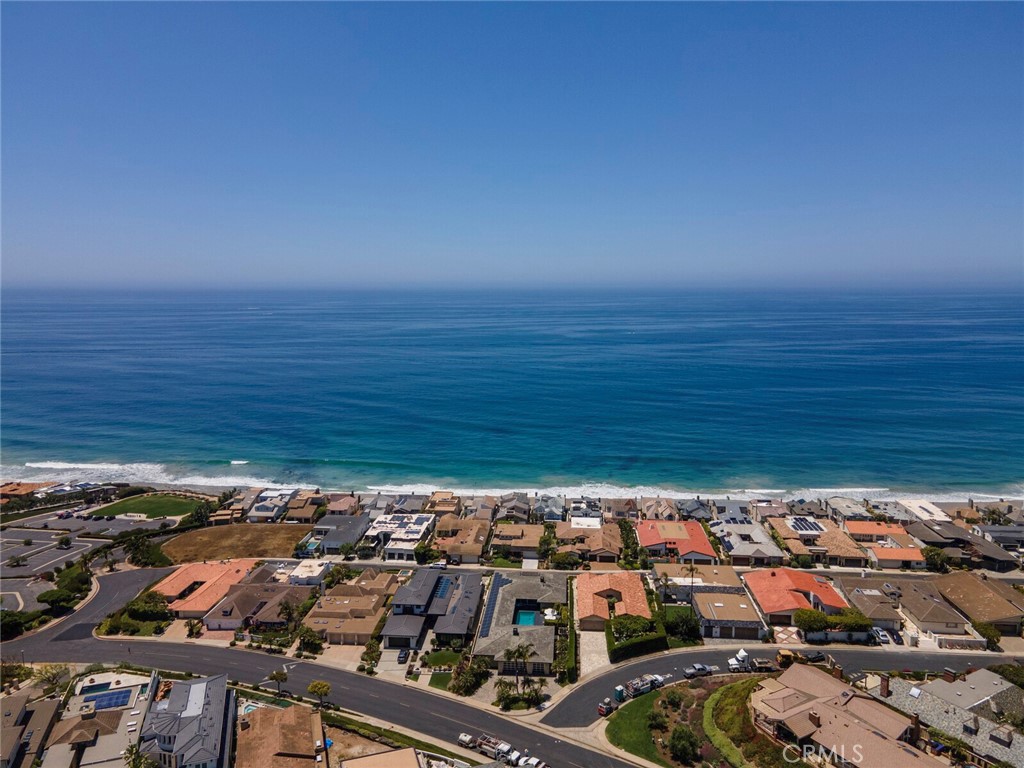 33611 Flying Jib Property Photo 33
