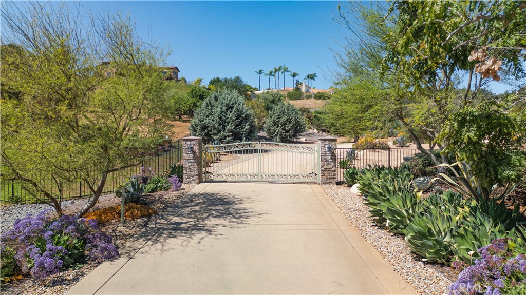 4355 Ramona Property Photo 7