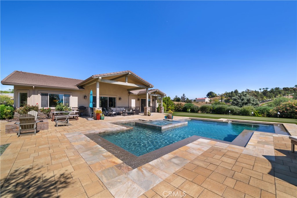 4355 Ramona Property Photo 8