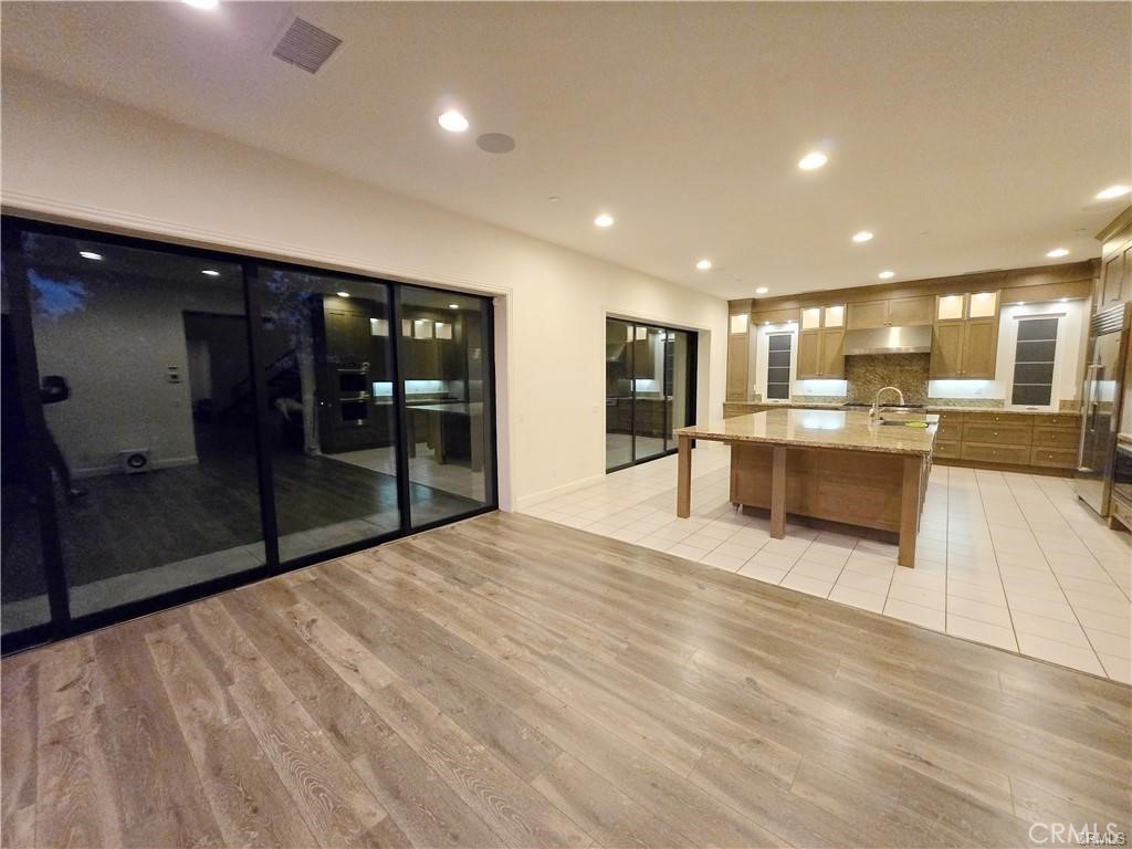 117 Amber Sky Property Photo 2