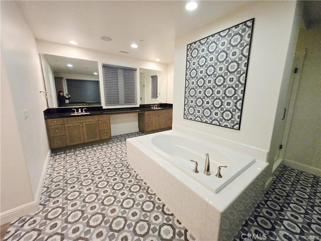 117 Amber Sky Property Photo 6