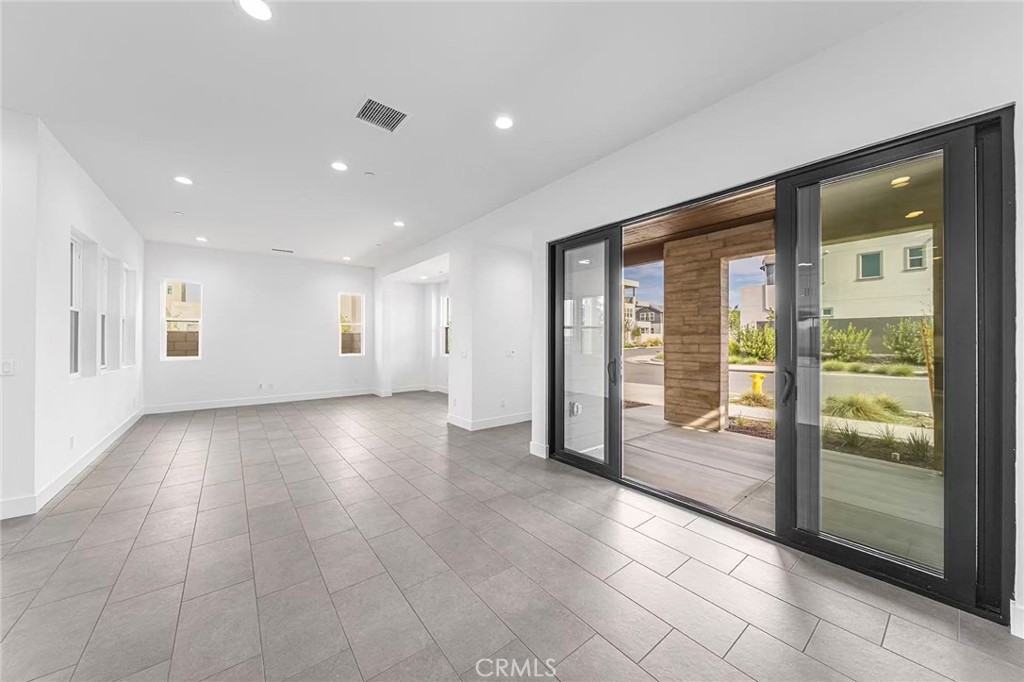 100 Draw Property Photo 6