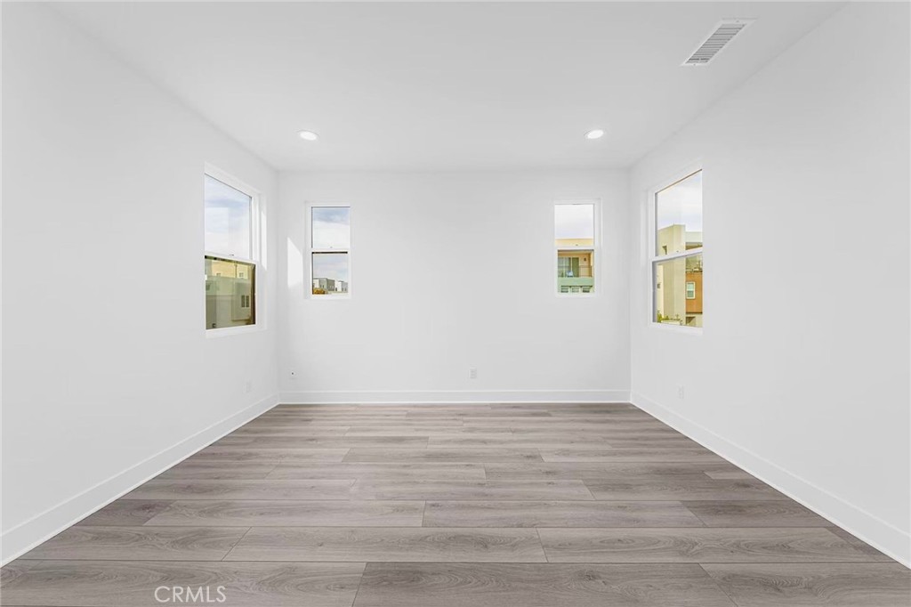 100 Draw Property Photo 11