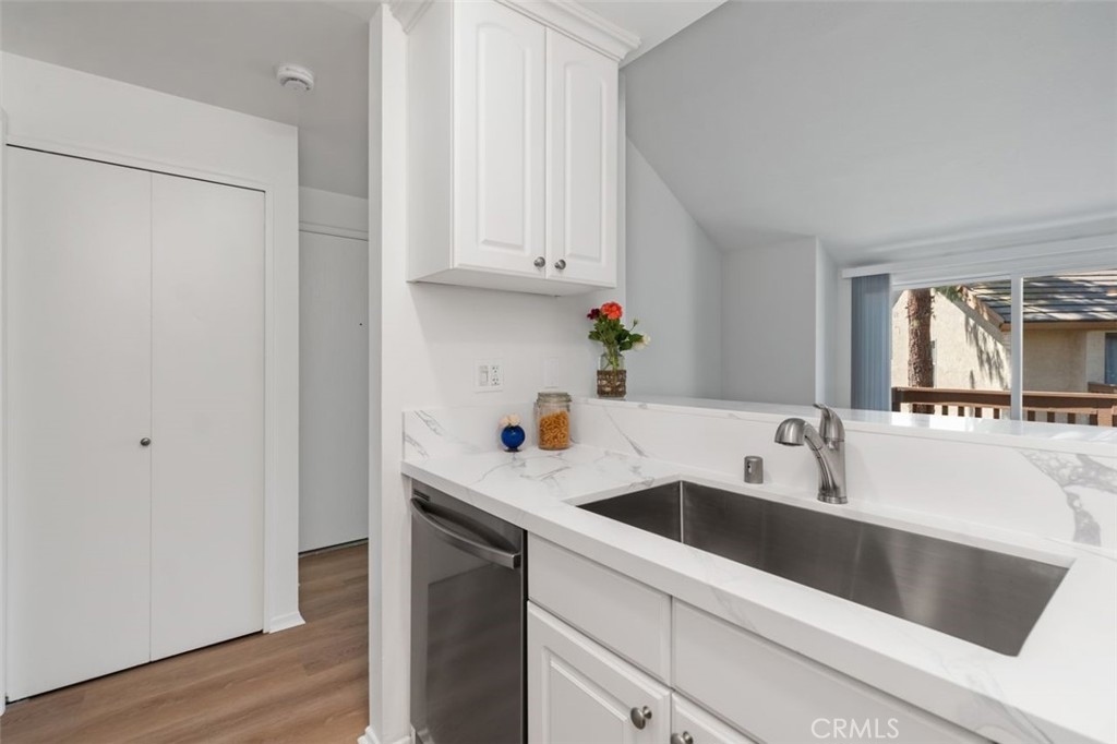 89 Lemon Grove Property Photo 14