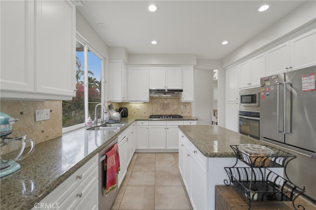 21 Wedgewood Property Photo 37