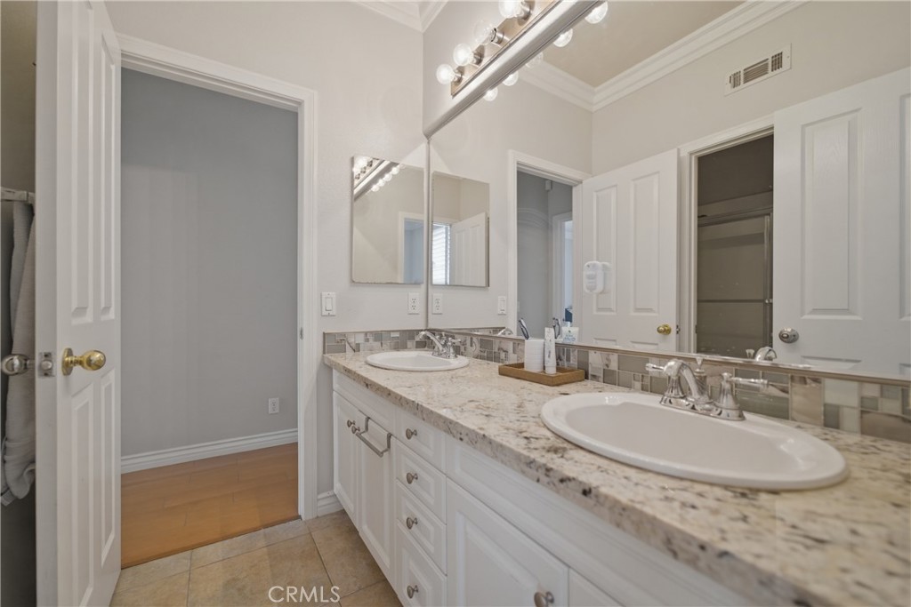 21 Wedgewood Property Photo 42