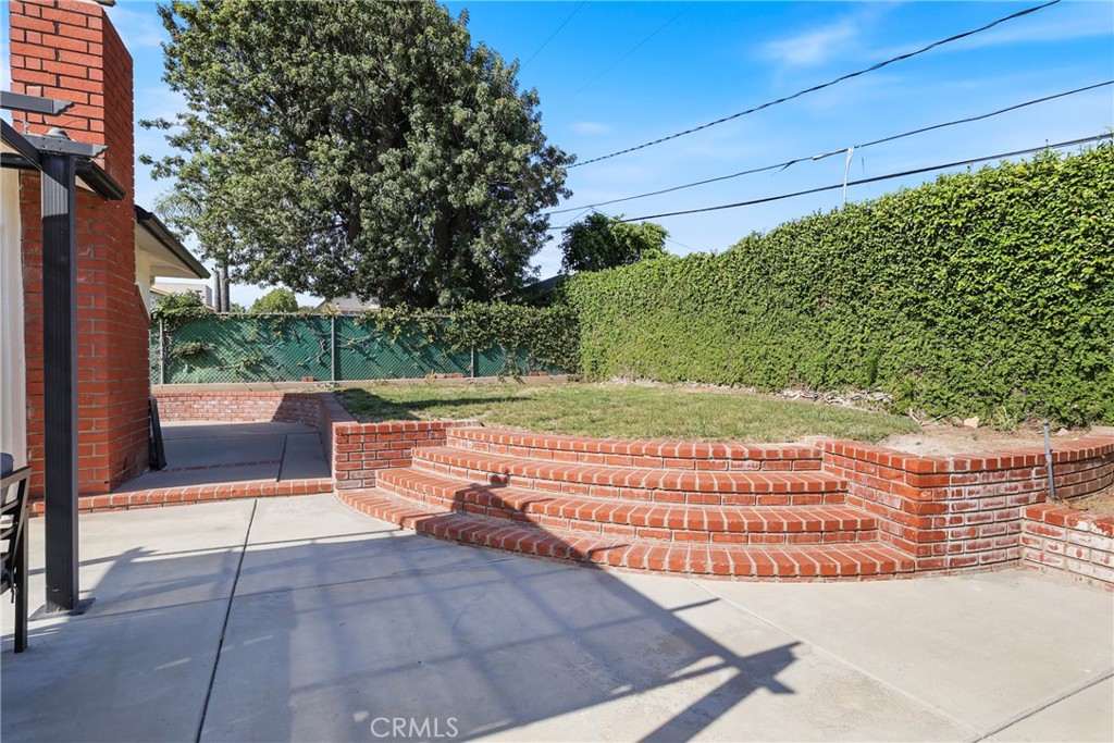 812 N Euclid Property Photo 35