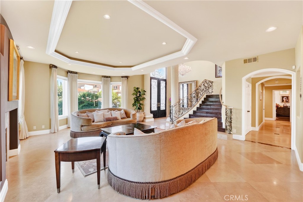 22 Le Conte Property Photo 8