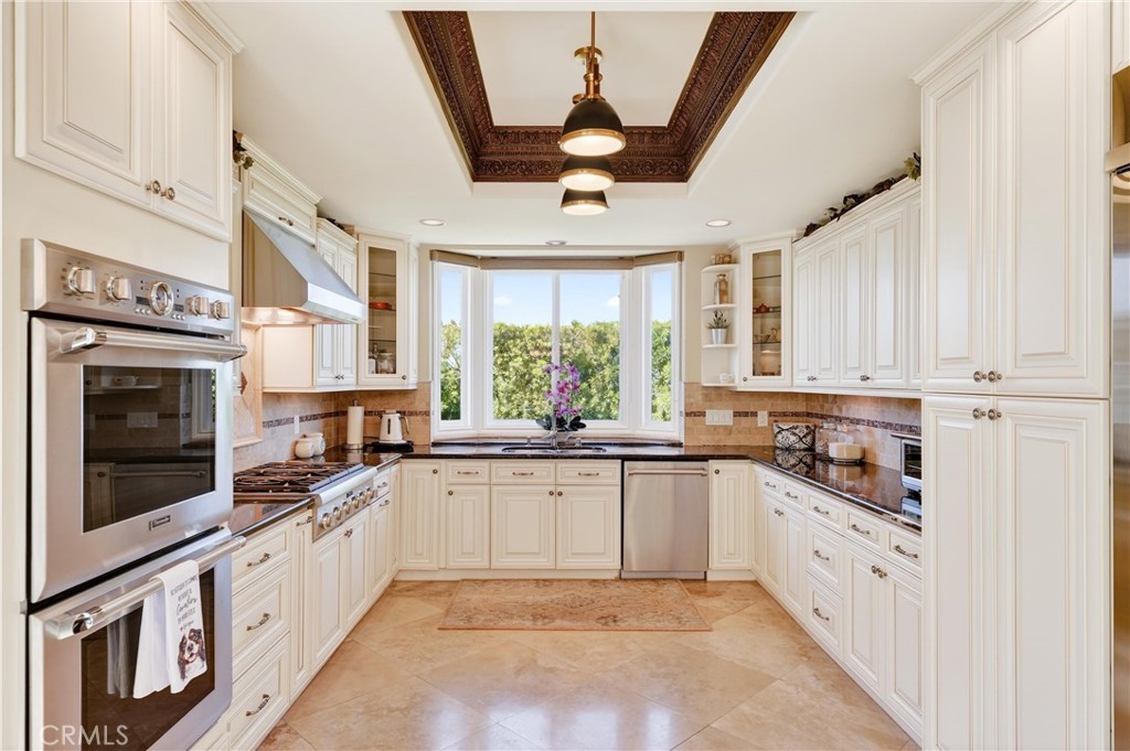 22 Le Conte Property Photo 13