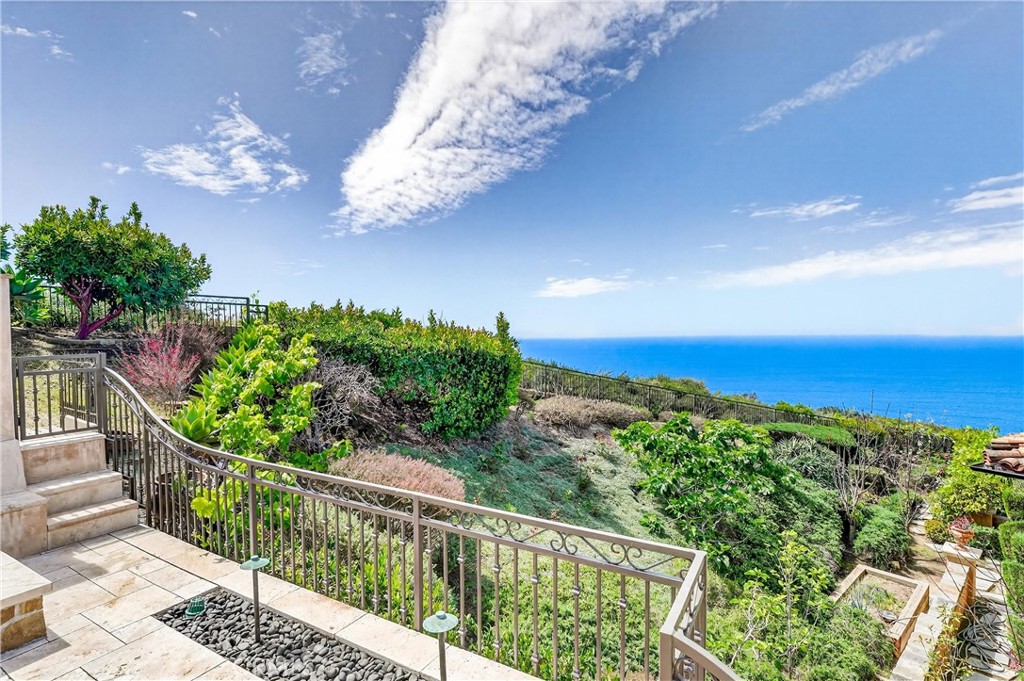 22 Le Conte Property Photo 27
