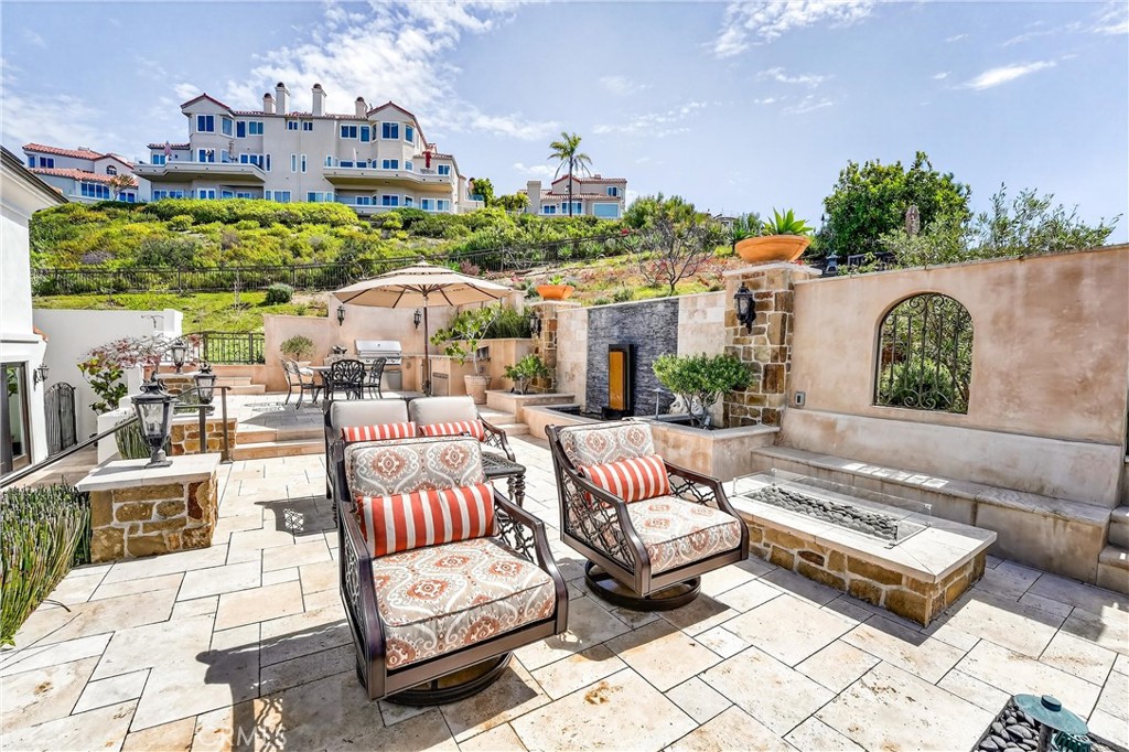 22 Le Conte Property Photo 32