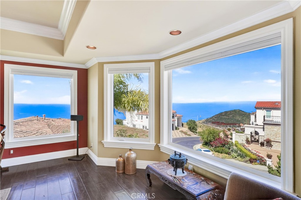 22 Le Conte Property Photo 38
