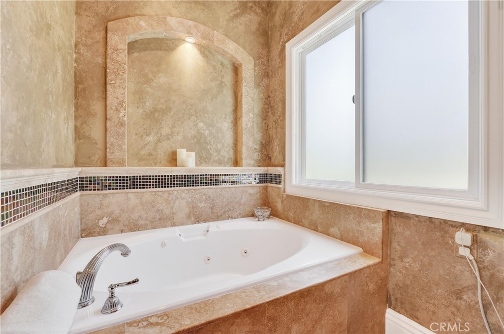 22 Le Conte Property Photo 55