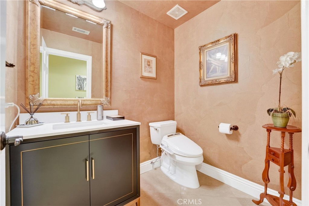 22 Le Conte Property Photo 56
