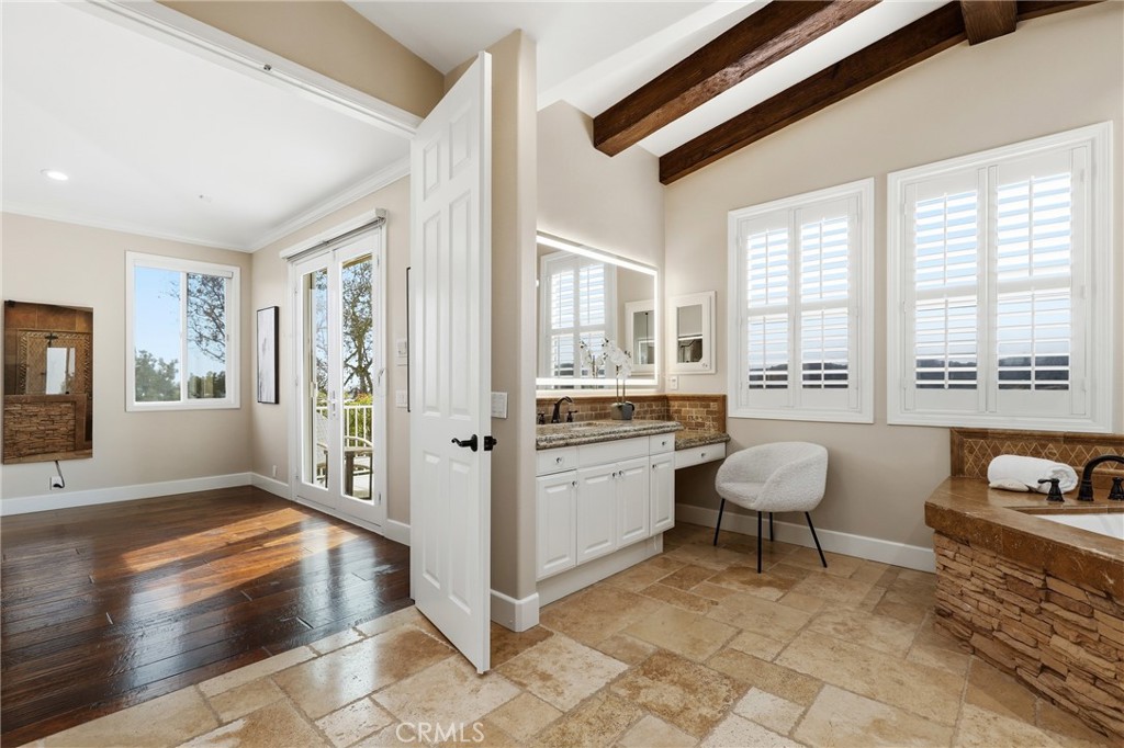45 Panorama Property Photo 35