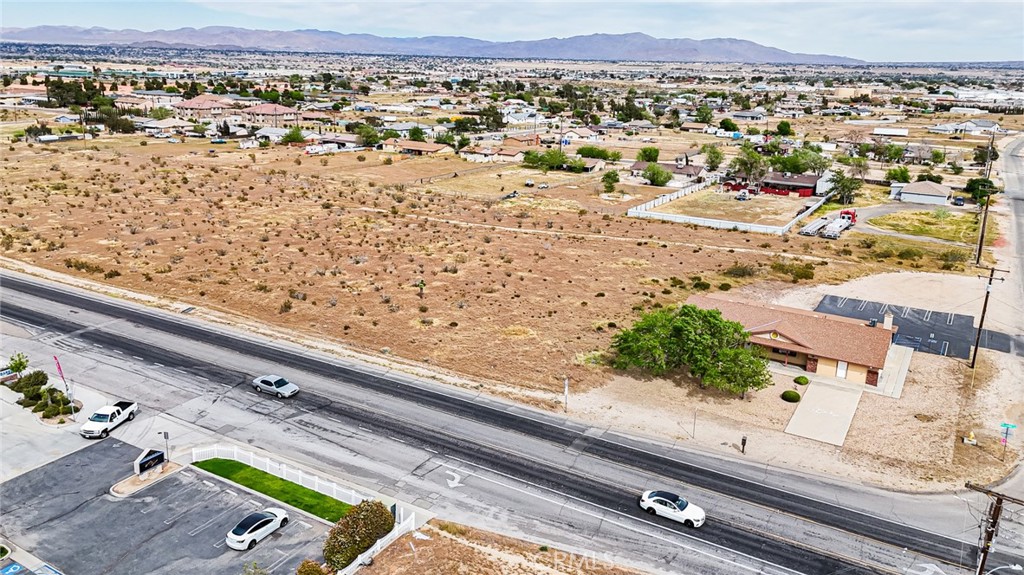 11695 Hesperia Road Property Photo 7