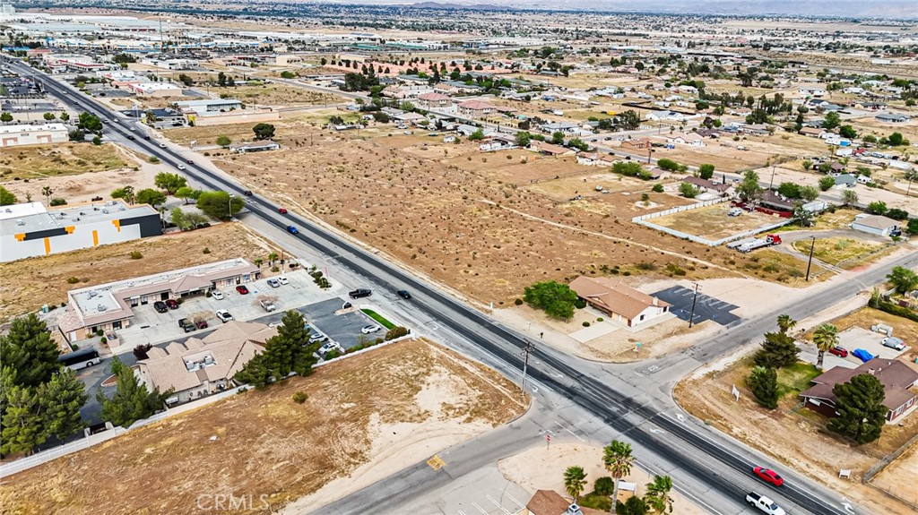 11695 Hesperia Road Property Photo 14