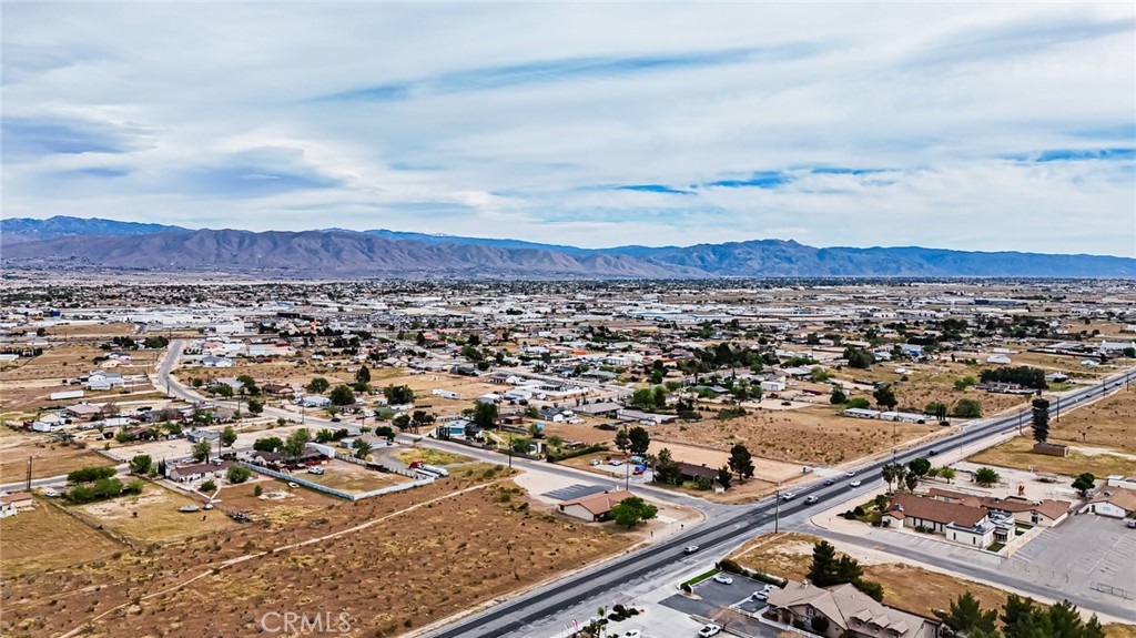 11695 Hesperia Road Property Photo 18