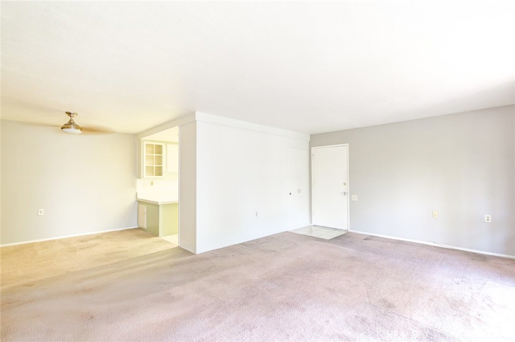 957 Calle Aragon O Property Photo 4