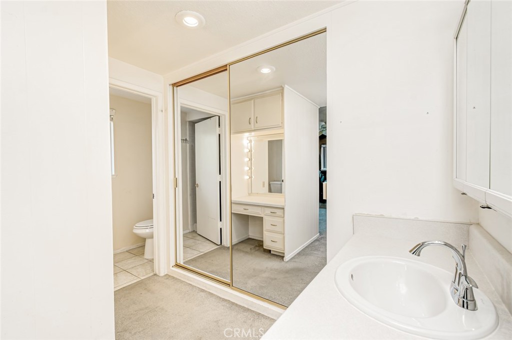 957 Calle Aragon O Property Photo 20