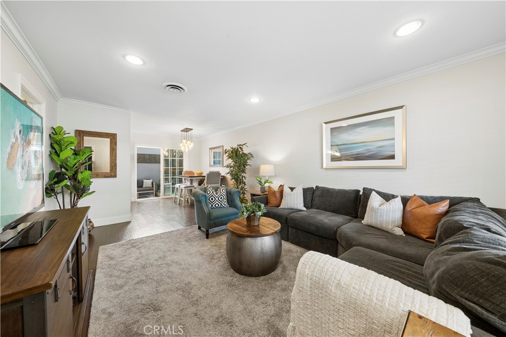 2414 Niagara Property Photo 1