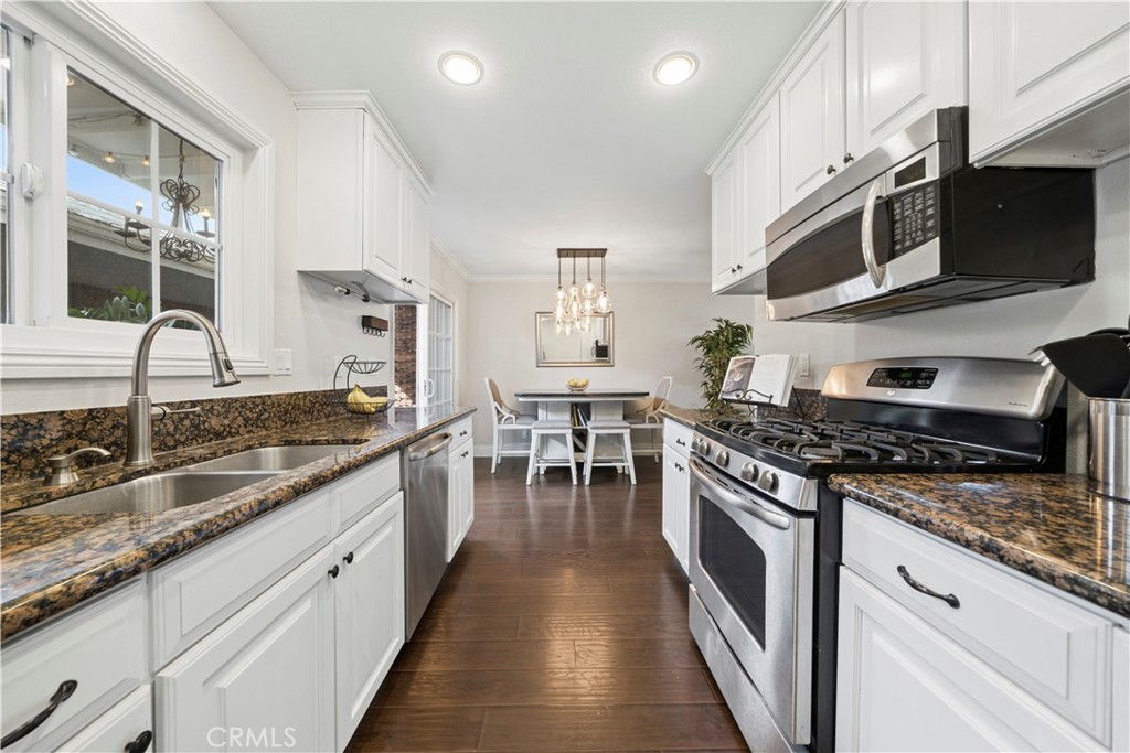 2414 Niagara Property Photo 13