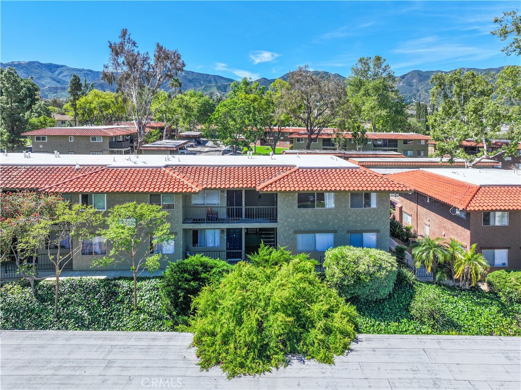 1518 Border G Property Photo 1