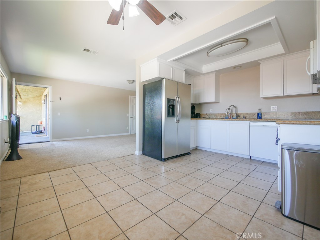 1518 Border G Property Photo 4