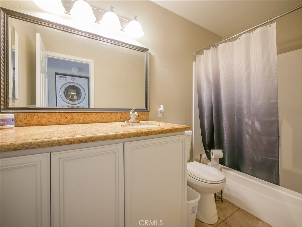1518 Border G Property Photo 6